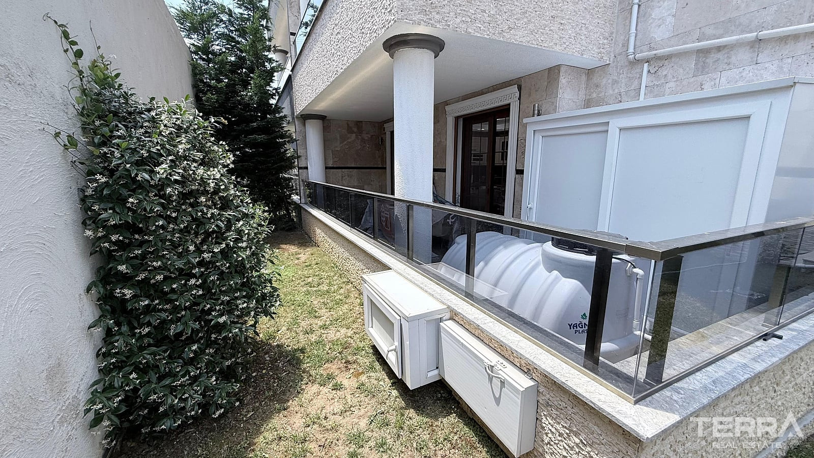 Semi-Detached Villa for Sale in Kuşadası, Aydın, Turkey - 131182