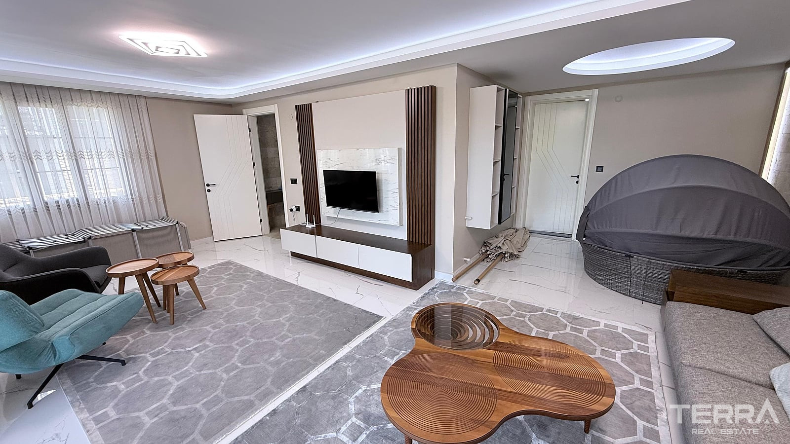 Semi-Detached Villa for Sale in Kuşadası, Aydın, Turkey - 131186