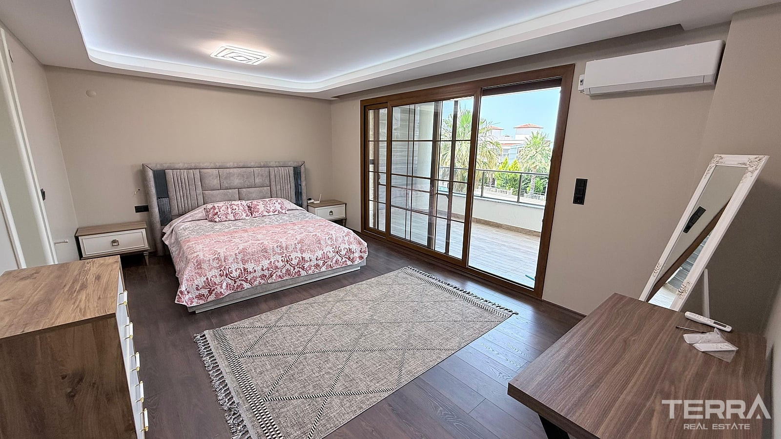 Semi-Detached Villa for Sale in Kuşadası, Aydın, Turkey - 131193