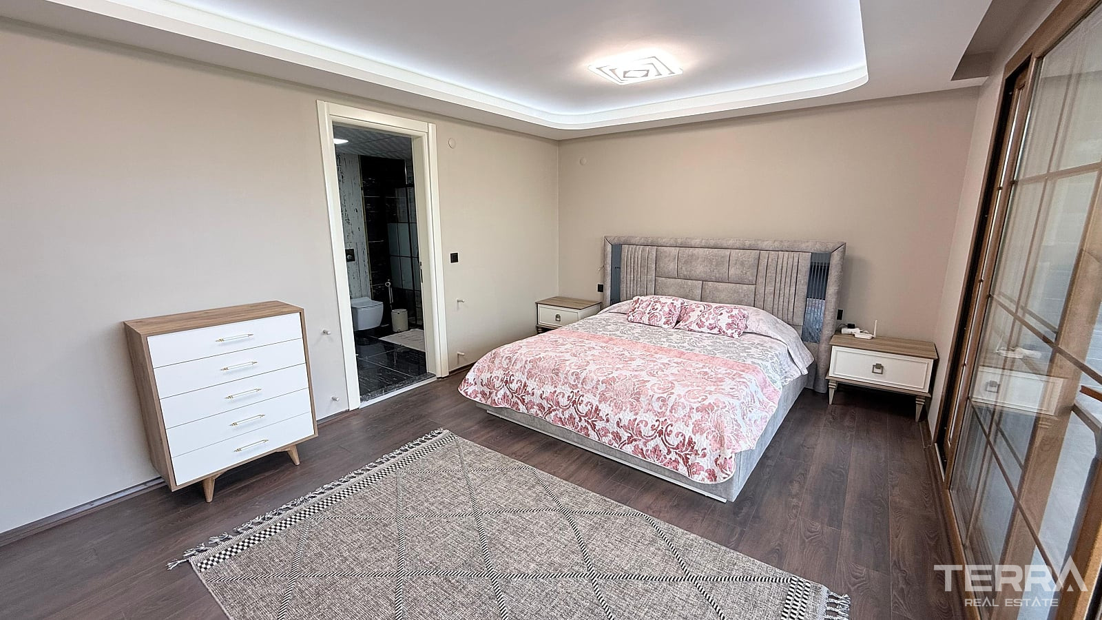 Semi-Detached Villa for Sale in Kuşadası, Aydın, Turkey - 131194
