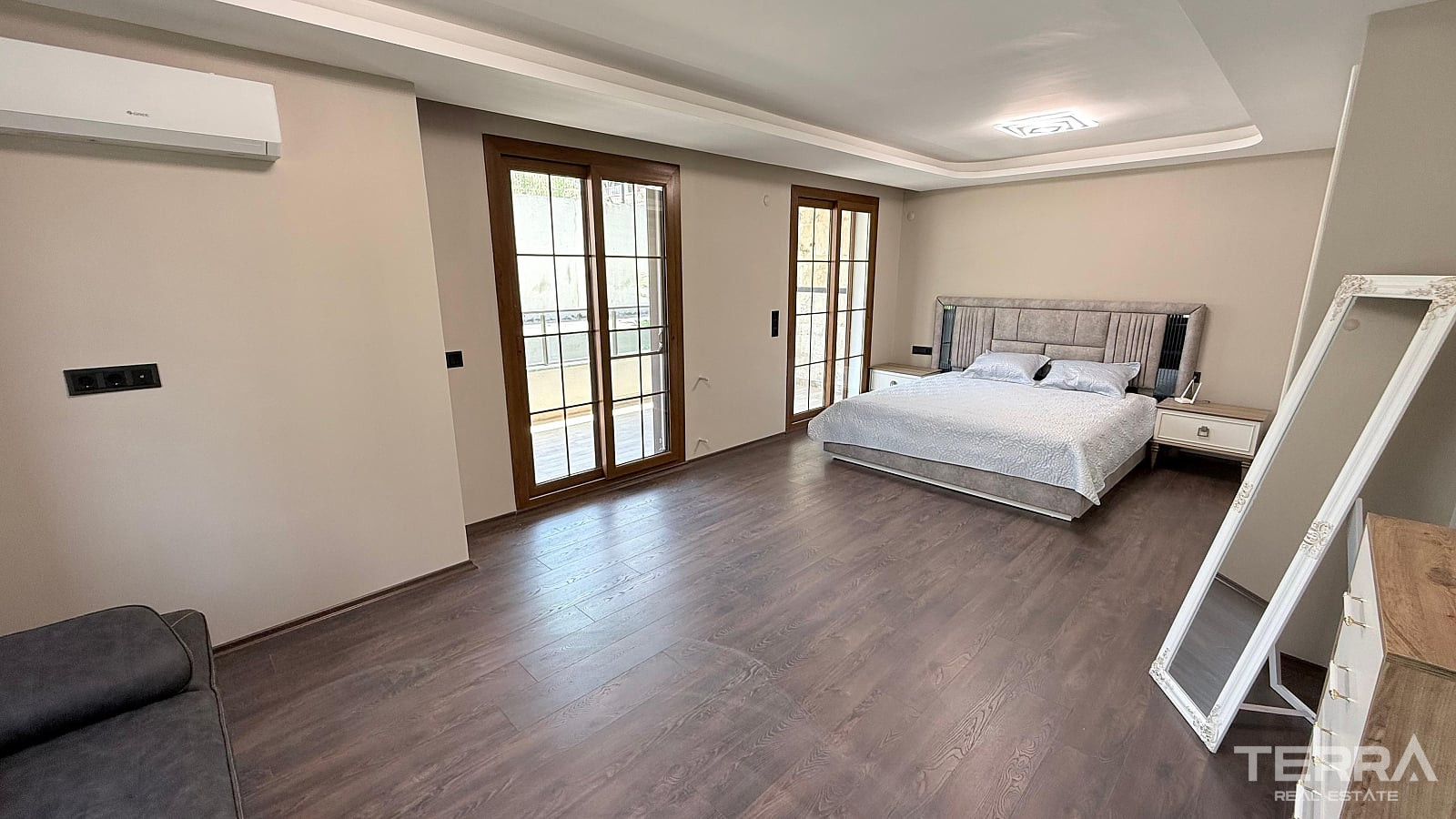 Semi-Detached Villa for Sale in Kuşadası, Aydın, Turkey - 131195