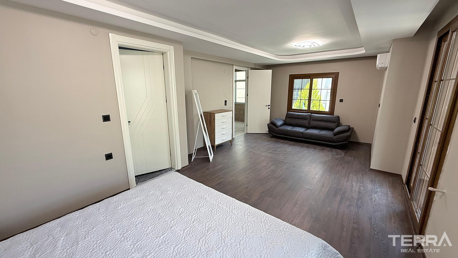Semi-Detached Villa for Sale in Kuşadası, Aydın, Turkey - 131196