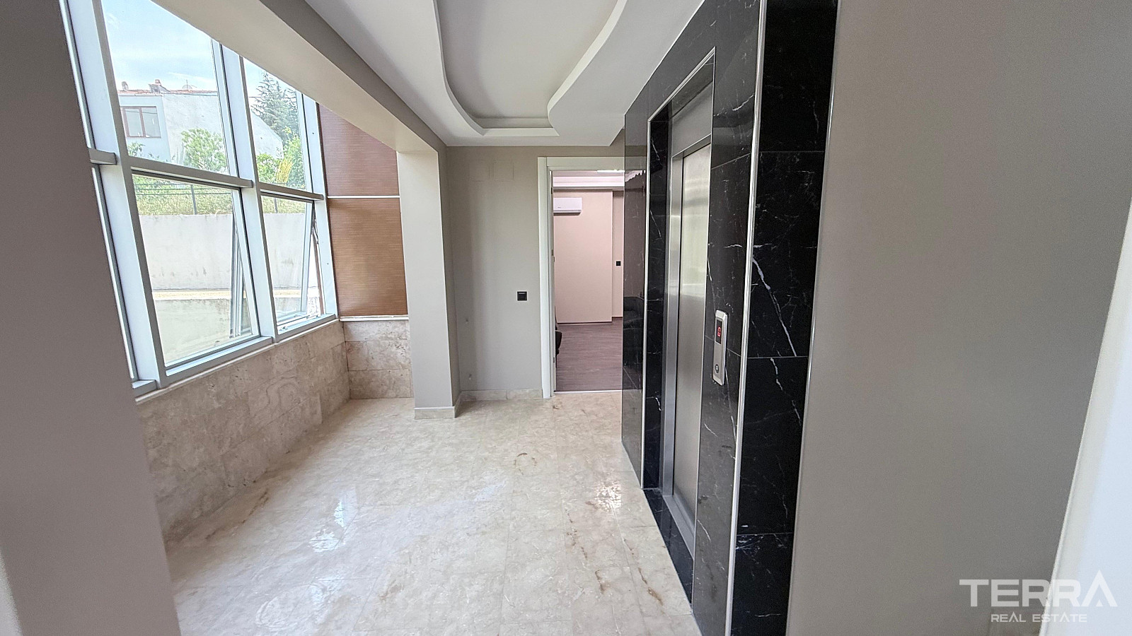 Semi-Detached Villa for Sale in Kuşadası, Aydın, Turkey - 131222