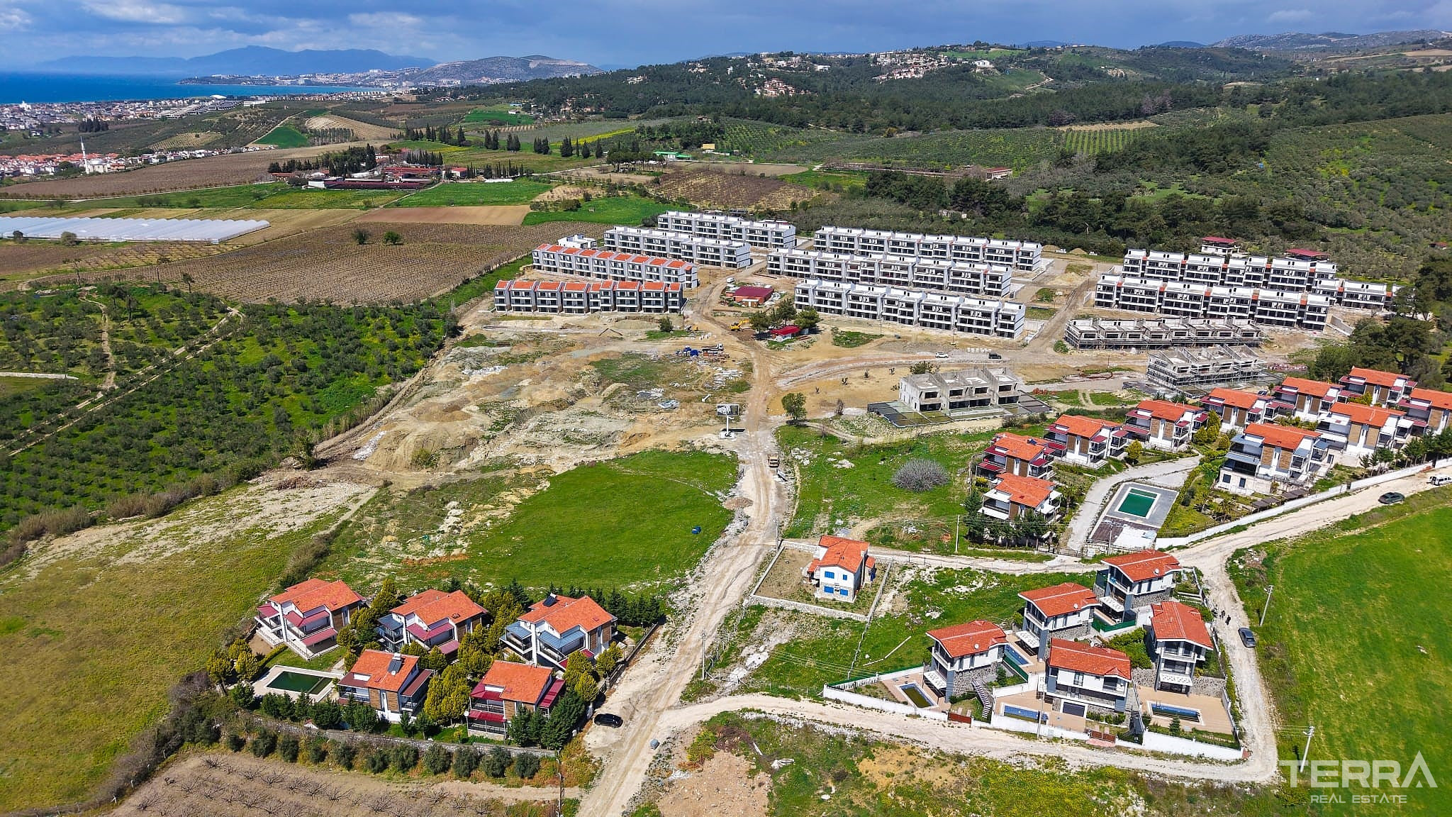 Aydın, Kuşadası'nda Satılık Deniz Manzaralı Daireler - 131259