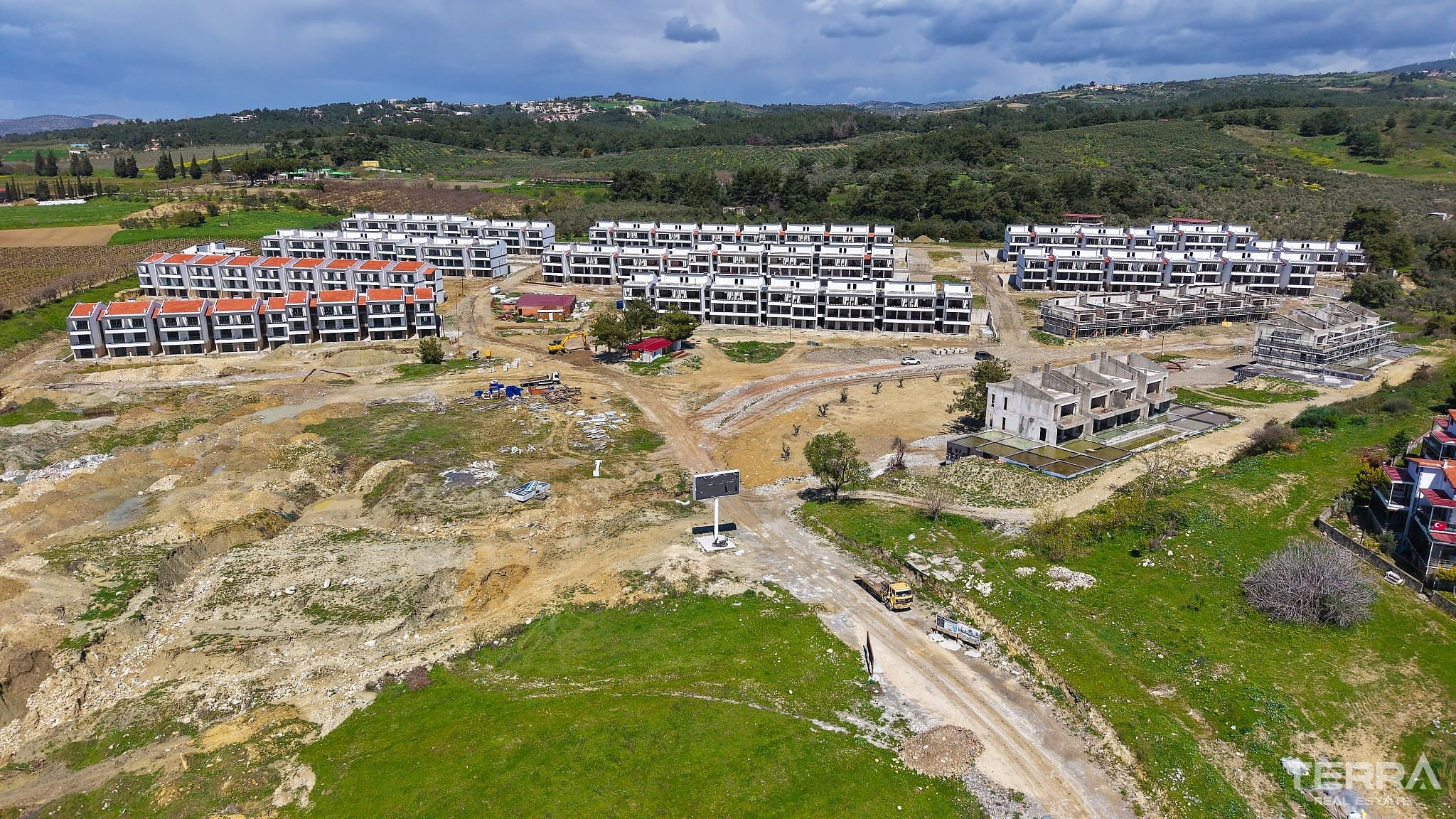 Aydın, Kuşadası'nda Satılık Deniz Manzaralı Daireler - 131261