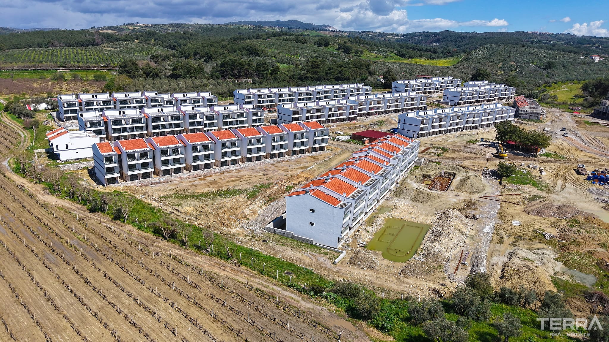 Aydın, Kuşadası'nda Satılık Deniz Manzaralı Daireler - 131262