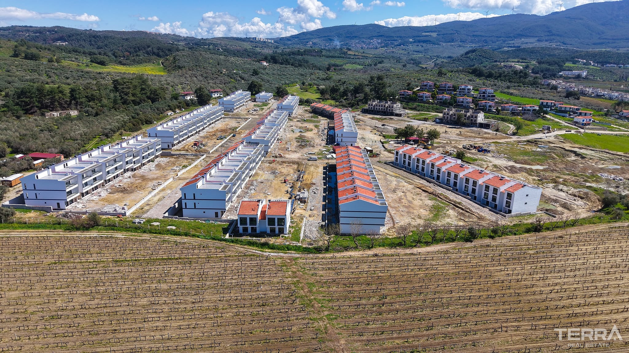 Aydın, Kuşadası'nda Satılık Deniz Manzaralı Daireler - 131263