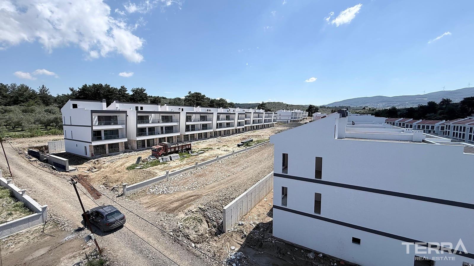 Aydın, Kuşadası'nda Satılık Deniz Manzaralı Daireler - 131268