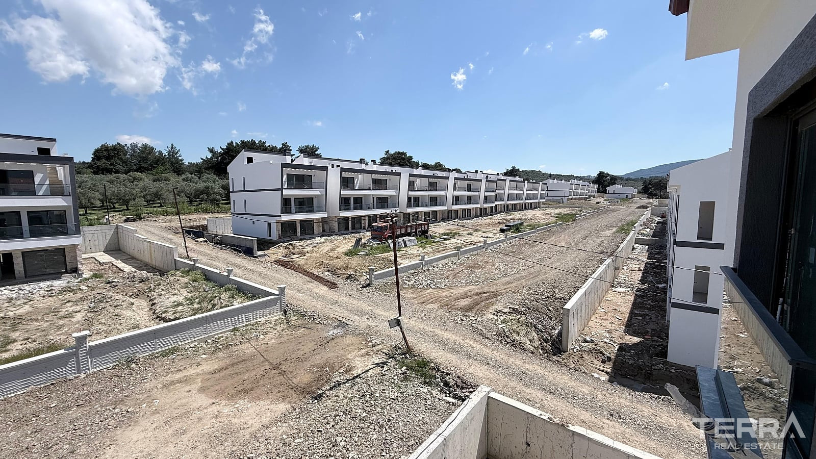 Aydın, Kuşadası'nda Satılık Deniz Manzaralı Daireler - 131271