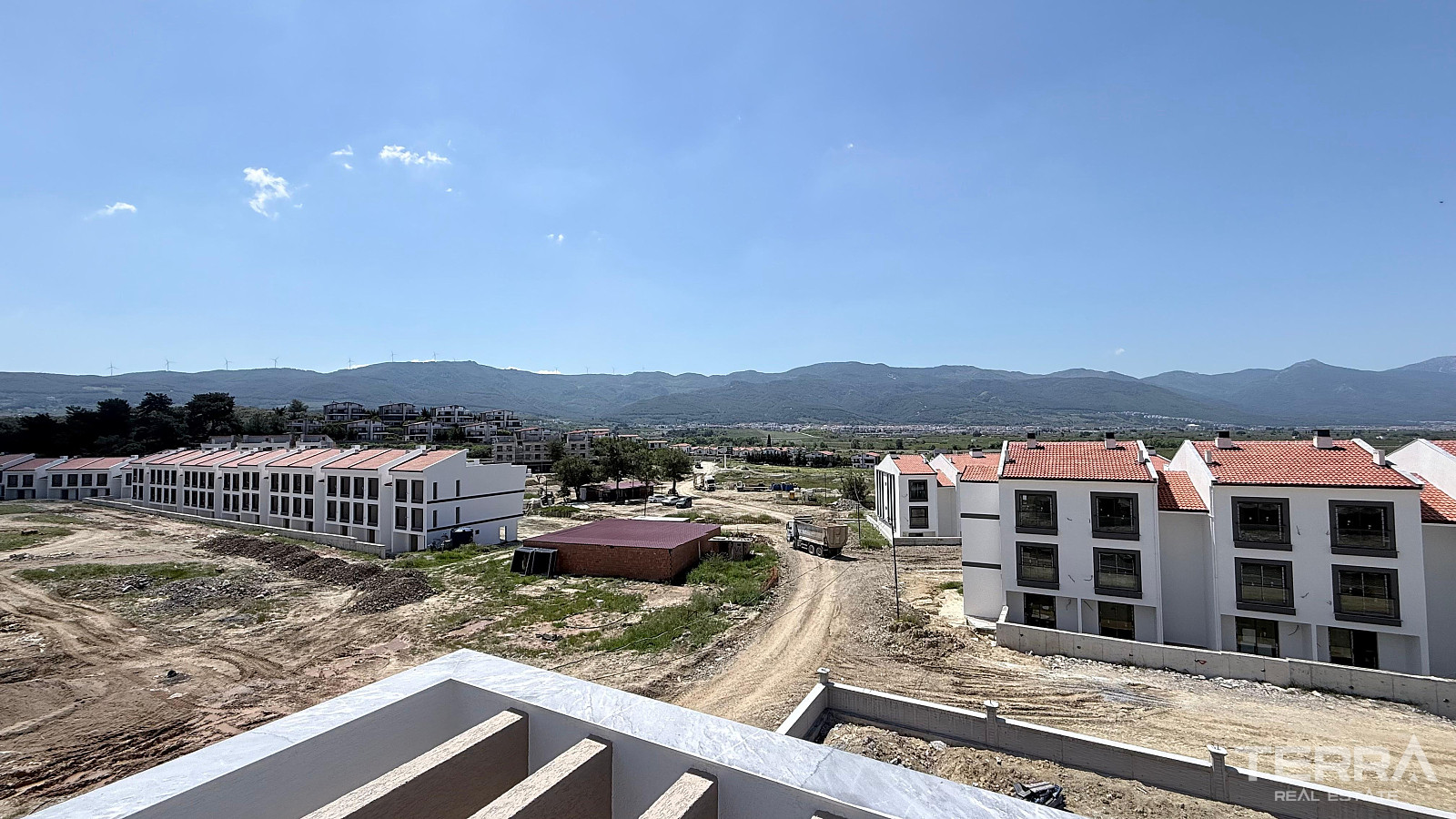 Aydın, Kuşadası'nda Satılık Deniz Manzaralı Daireler - 131286