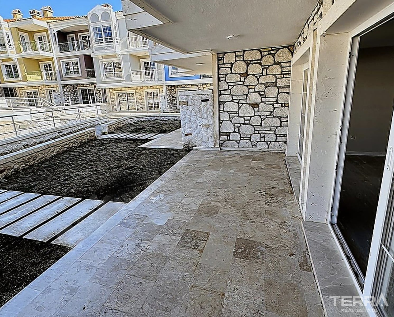 Seafront Villas for Sale in Foça, İzmir, Turkey - 131485