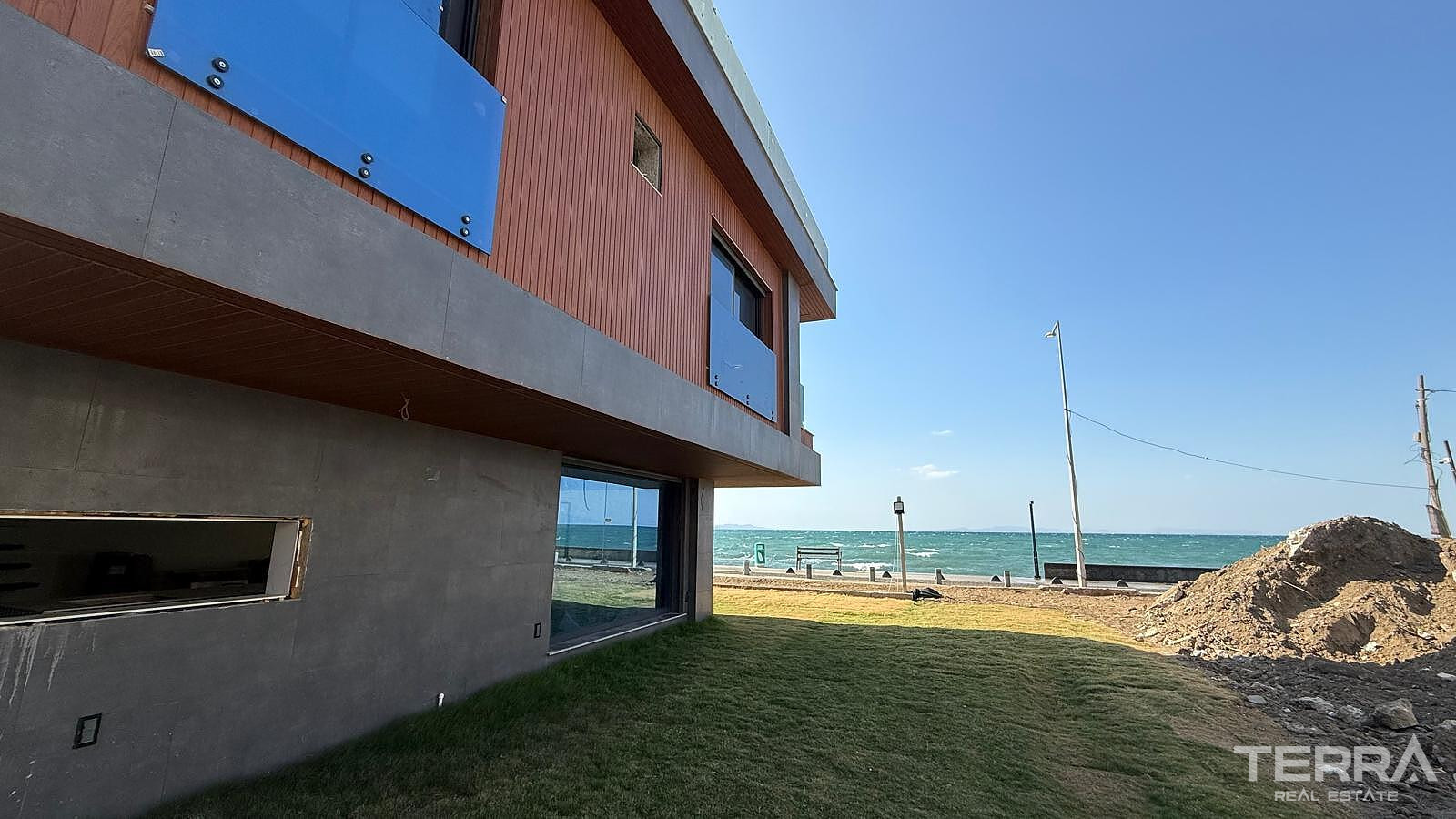 Seafront Villas for Sale in Urla, İzmir, Turkey - 131574