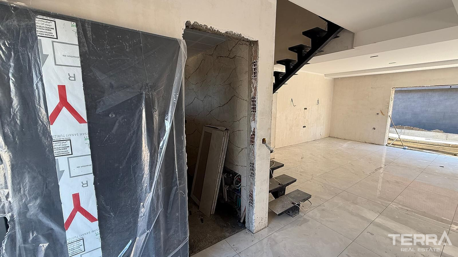 Seafront Villas for Sale in Urla, İzmir, Turkey - 131585