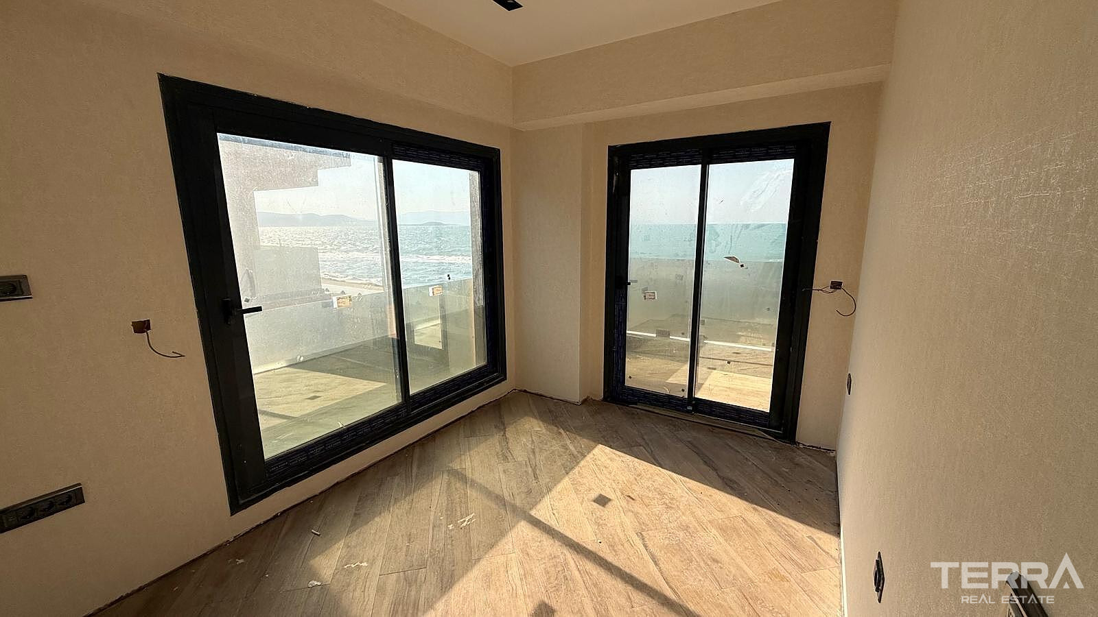 Seafront Villas for Sale in Urla, İzmir, Turkey - 131600