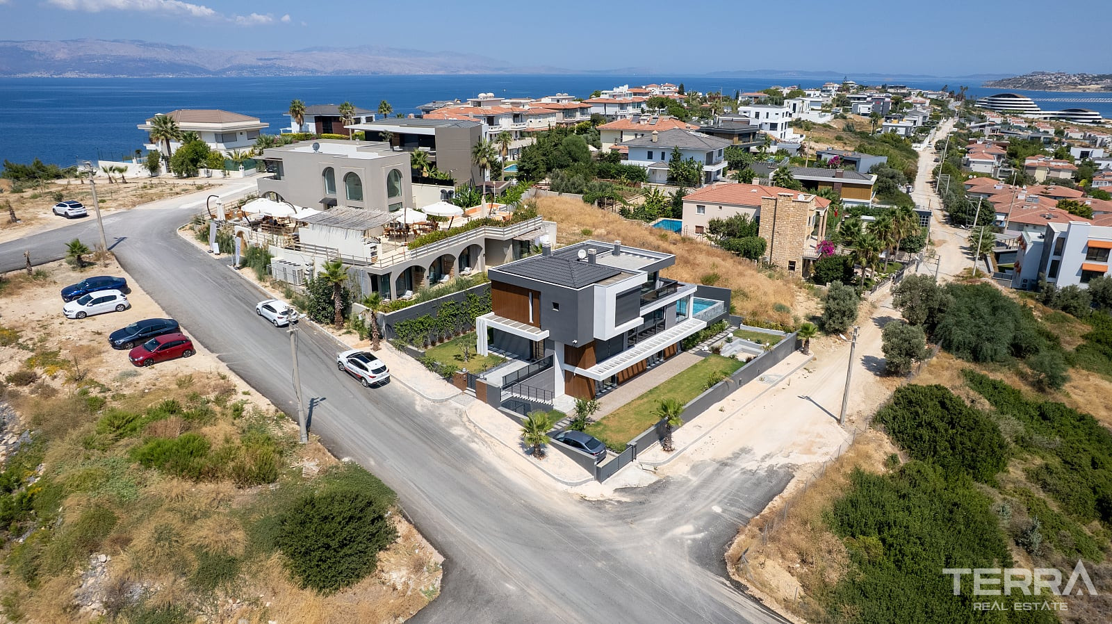 Detached Villa for Sale in Çeşme, İzmir, Turkey - 131604