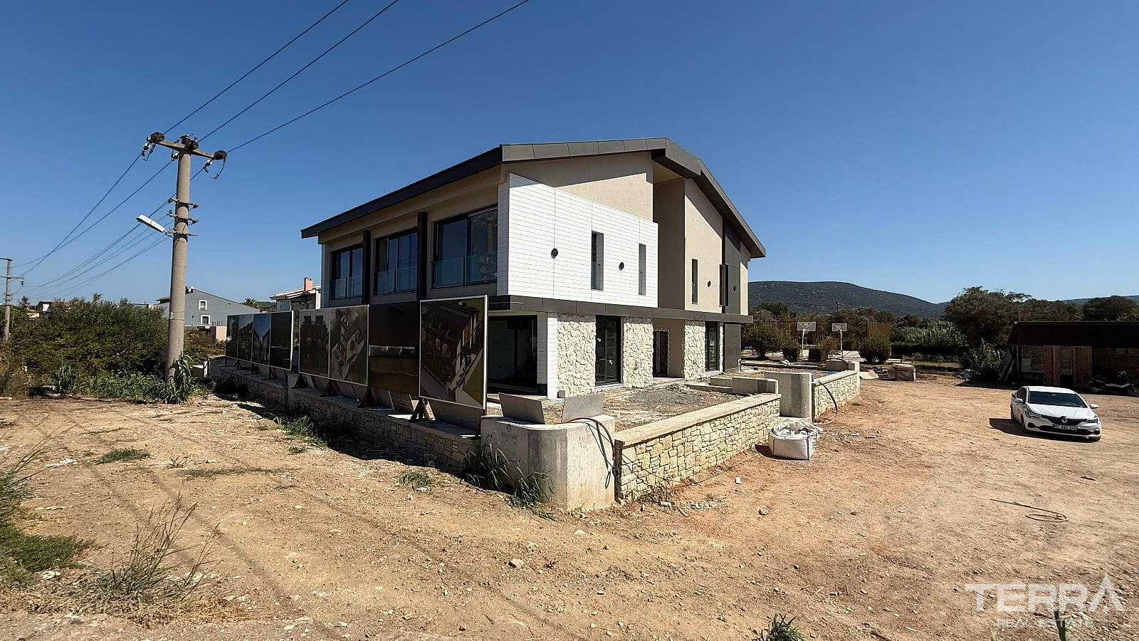 Semi-Detached Villas for Sale in Urla, İzmir, Turkey - 131726