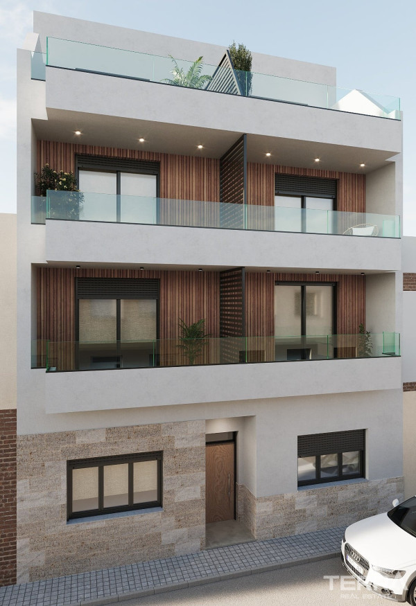 İspanya Costa Blanca Torrevieja'da Plaja Yakın Satılık Modern Daireler