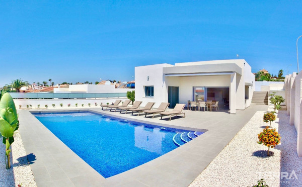 Villas for Sale in Rojales, Costa Blanca, Spain