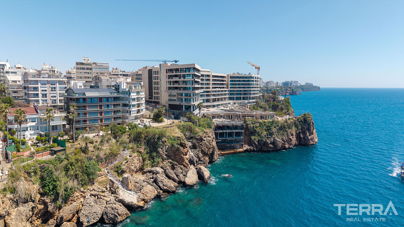 Seafront Apartments for Sale in Antalya Center, Turkey - 133402