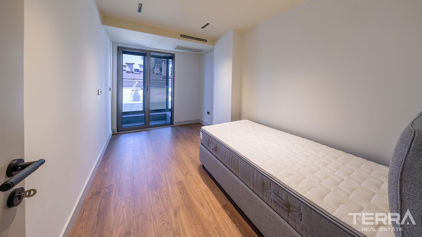 Seafront Apartments for Sale in Antalya Center, Turkey - 133407