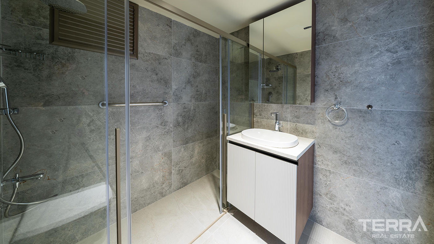 Seafront Apartments for Sale in Antalya Center, Turkey - 133419