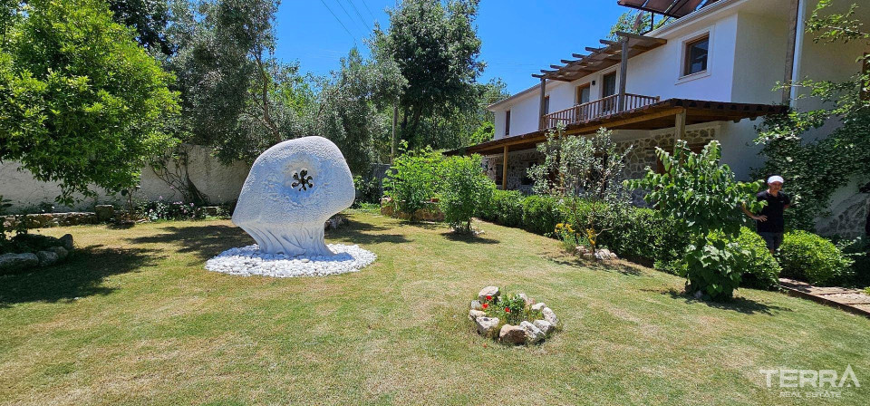 Muğla, Fethiye, Kayaköy'de Satılık Çiftlik Evi