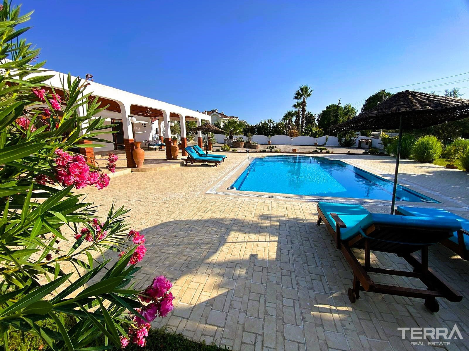 Bungalow-Style Villa for Sale Near the Beach in Fethiye, Muğla, Turkey - 135742