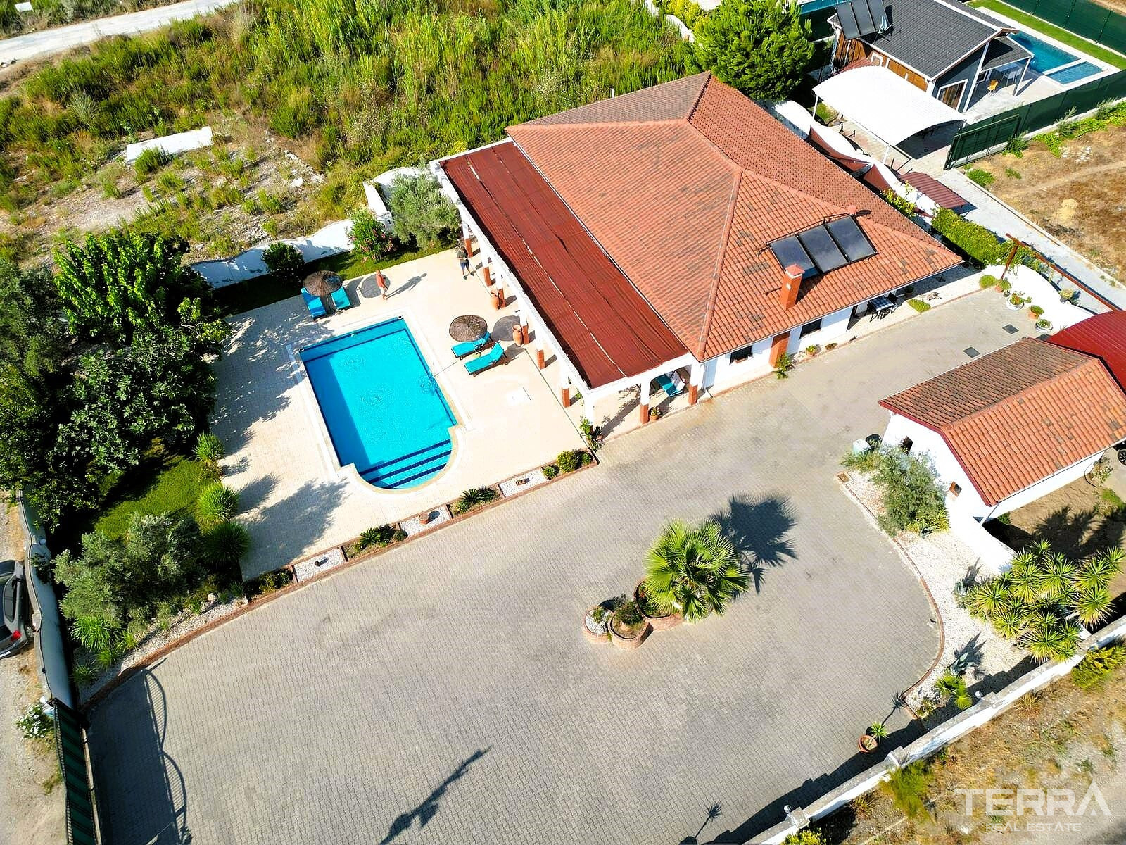 Bungalow-Style Villa for Sale Near the Beach in Fethiye, Muğla, Turkey - 135745