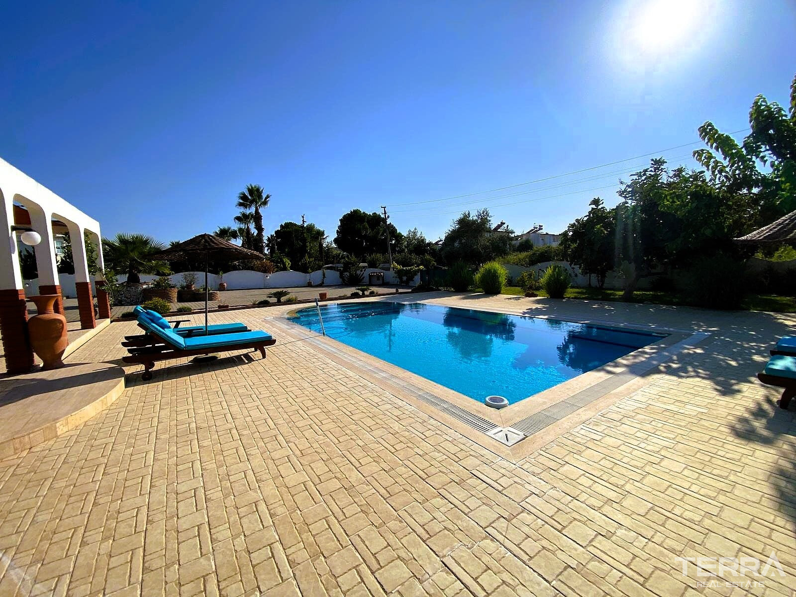Bungalow-Style Villa for Sale Near the Beach in Fethiye, Muğla, Turkey - 135747