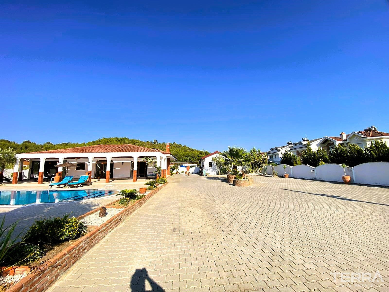 Bungalow-Style Villa for Sale Near the Beach in Fethiye, Muğla, Turkey - 135753