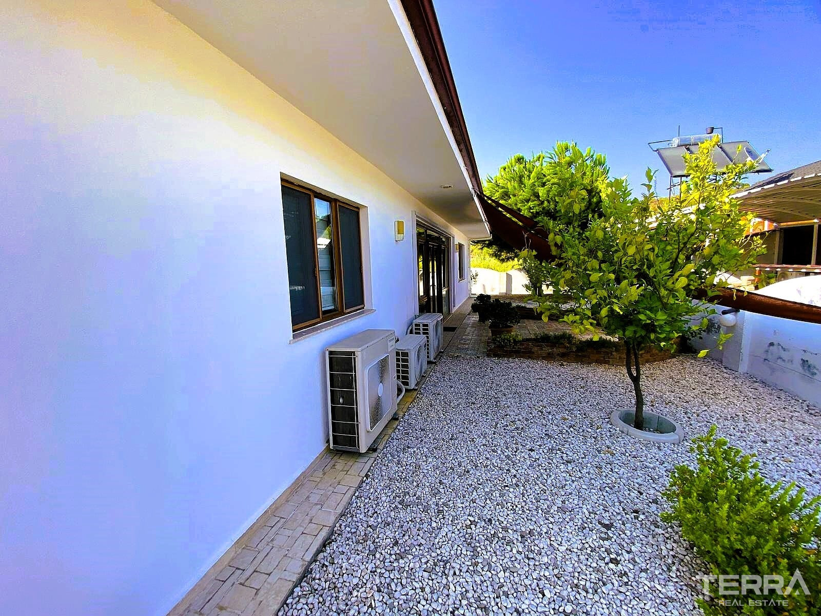 Bungalow-Style Villa for Sale Near the Beach in Fethiye, Muğla, Turkey - 135754