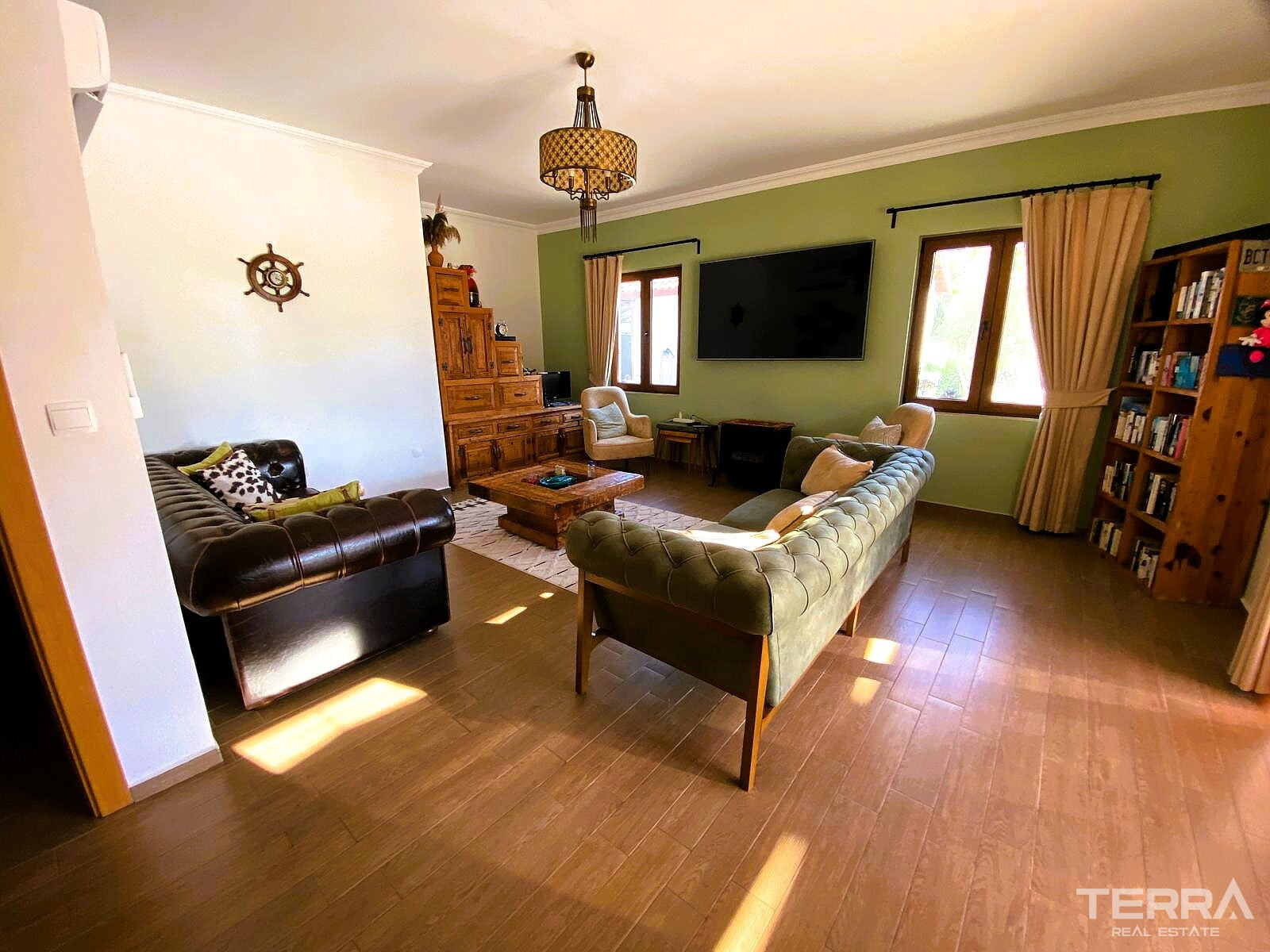 Bungalow-Style Villa for Sale Near the Beach in Fethiye, Muğla, Turkey - 135755