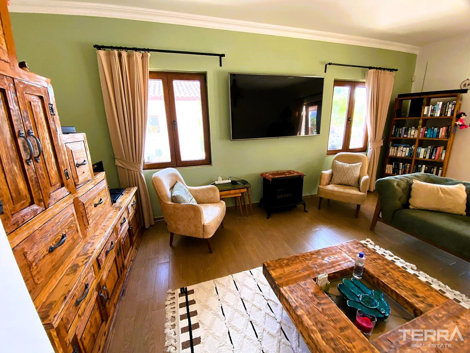 Bungalow-Style Villa for Sale Near the Beach in Fethiye, Muğla, Turkey - 135757