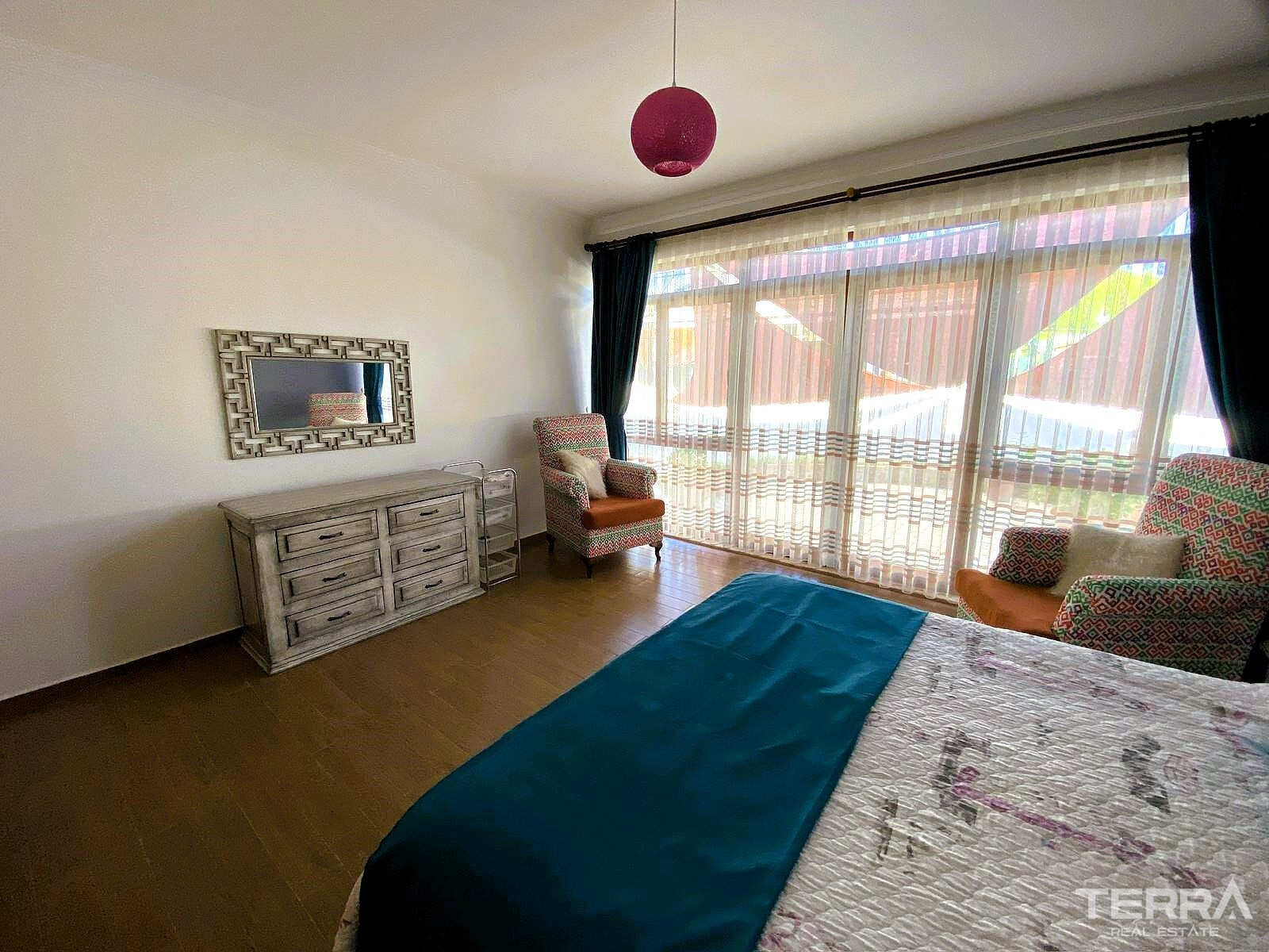 Bungalow-Style Villa for Sale Near the Beach in Fethiye, Muğla, Turkey - 135759