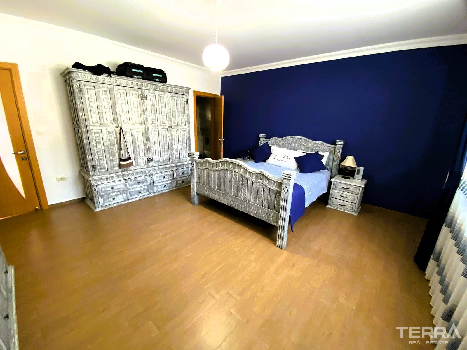 Bungalow-Style Villa for Sale Near the Beach in Fethiye, Muğla, Turkey - 135761