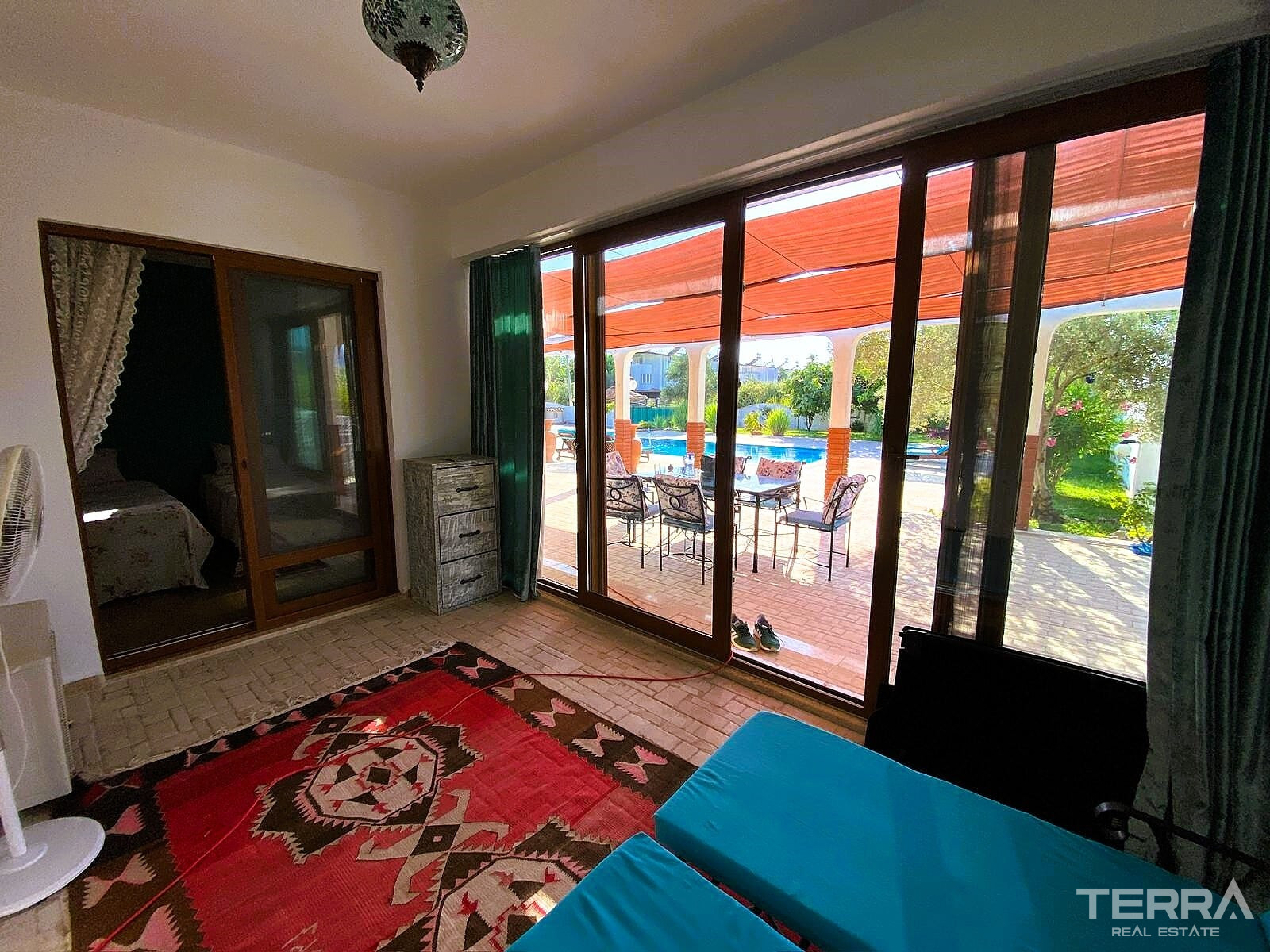 Bungalow-Style Villa for Sale Near the Beach in Fethiye, Muğla, Turkey - 135768