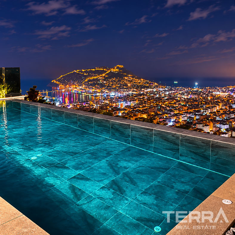 Sea View Villa for Sale in Bektaş, Alanya, Turkey - 135945