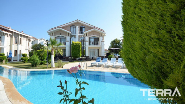 Villas à Belek, Antalya, Turquie, près d’un parcours de golf 27 trous