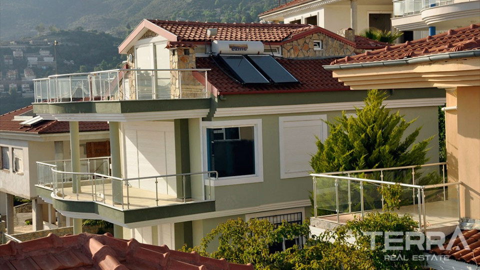 Detached villa for sale in Alanya Bektaş