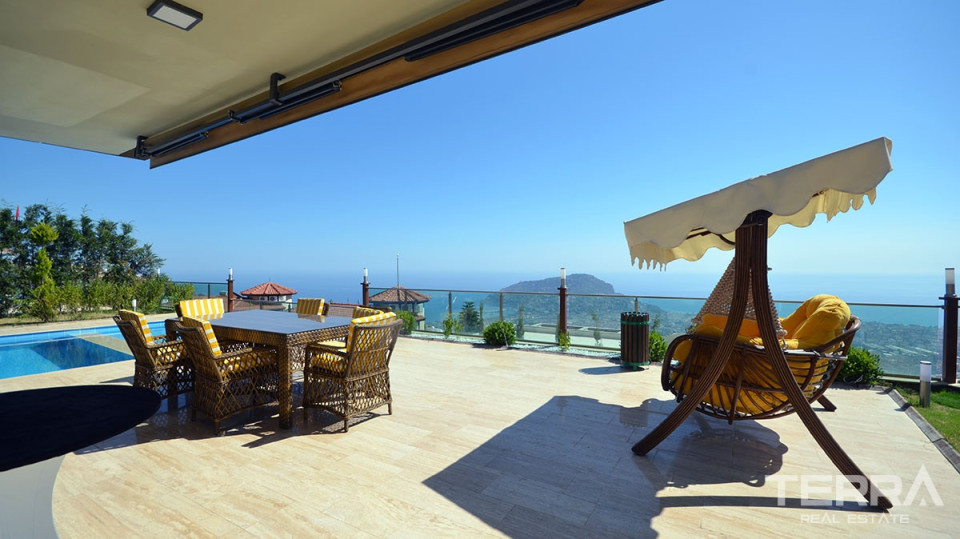 Villas for sale in Bektas, Alanya with pool & garage