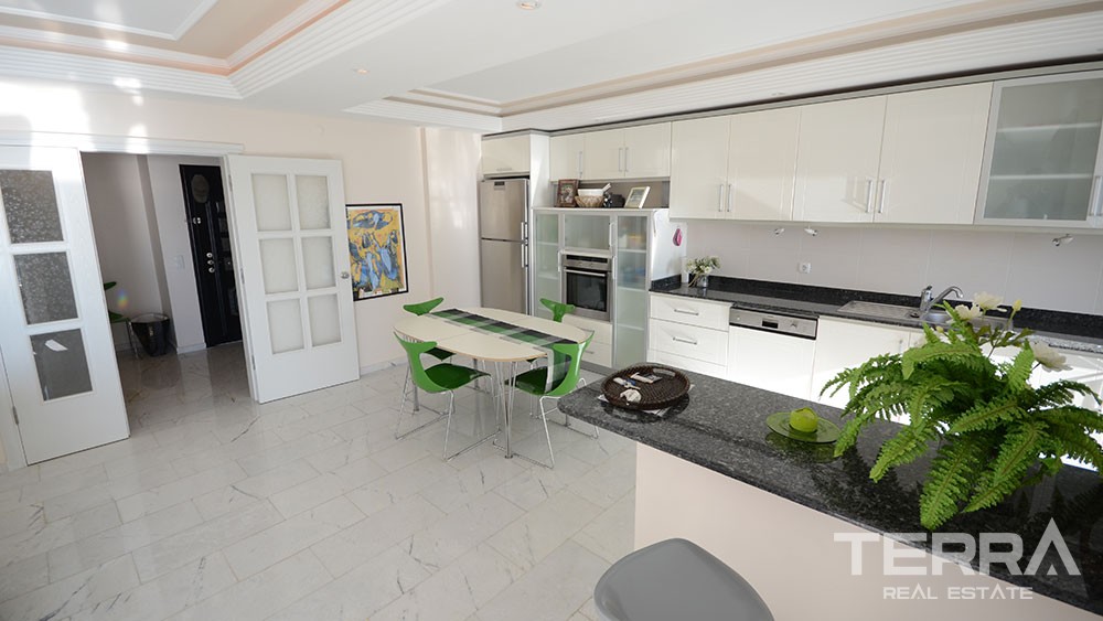 Wohnung zu verkaufen in Alanya bei Kurt Safir VIP Residenz - 9740