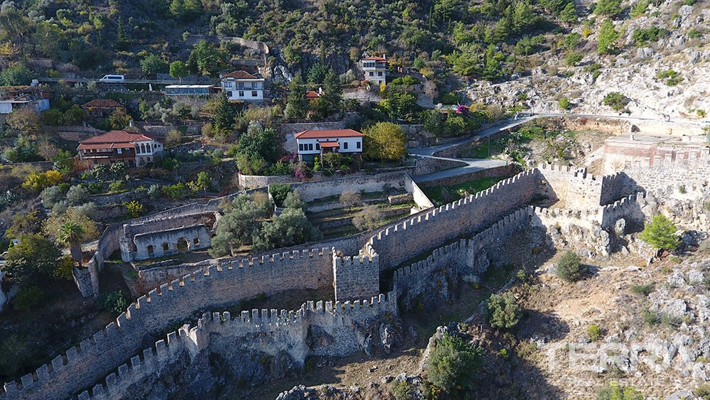 Exclusive mansion for sale in the historical Alanya Castle - 9837