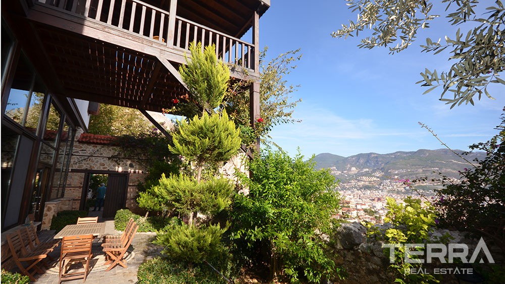 Exclusive mansion for sale in the historical Alanya Castle - 9841