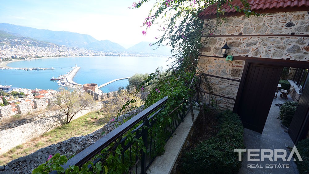 Exclusive mansion for sale in the historical Alanya Castle - 9848