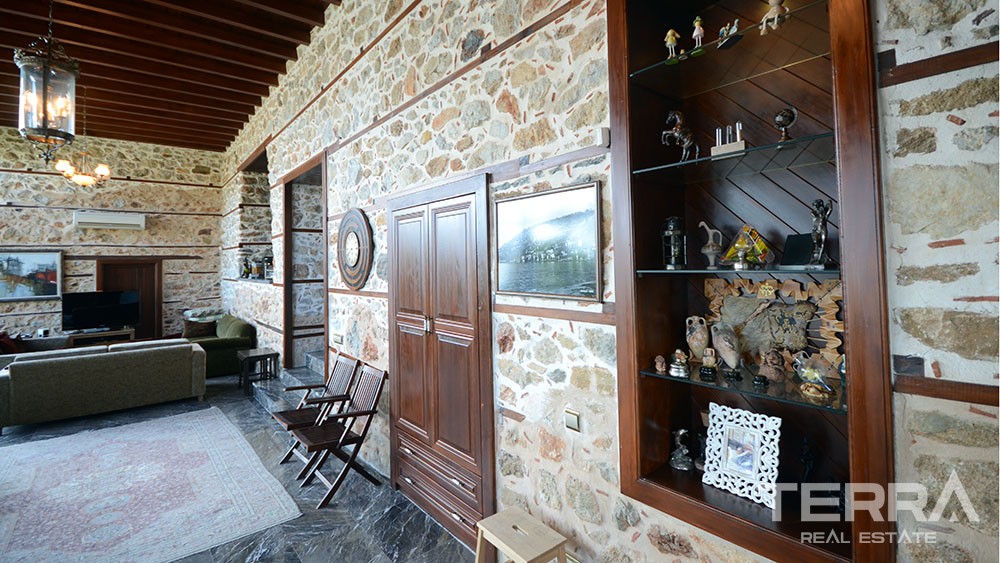 Exclusive mansion for sale in the historical Alanya Castle - 9853
