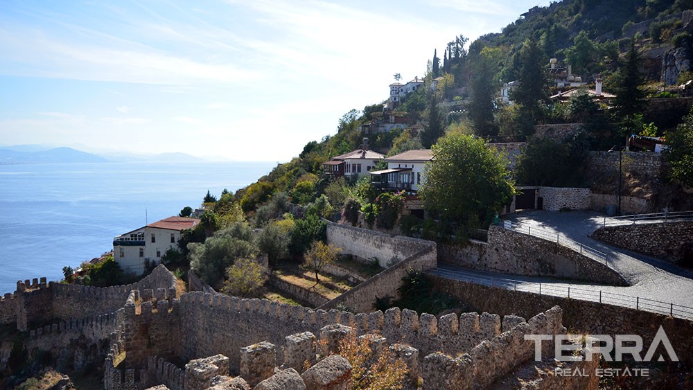 Exclusive mansion for sale in the historical Alanya Castle - 9863