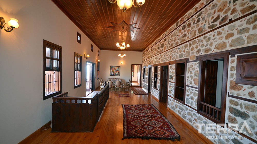 Exclusive mansion for sale in the historical Alanya Castle - 9865
