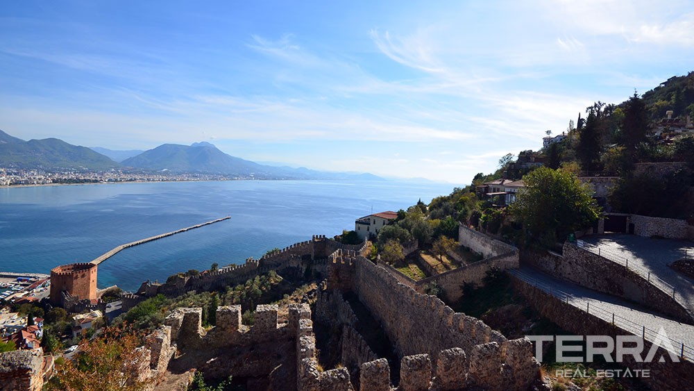 Exclusive mansion for sale in the historical Alanya Castle - 9866