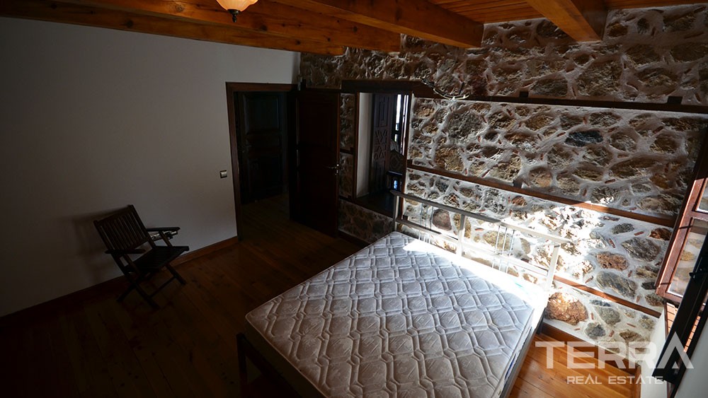 Exclusive mansion for sale in the historical Alanya Castle - 9871