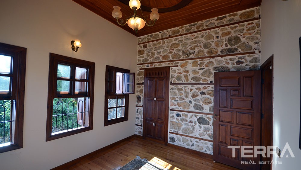 Exclusive mansion for sale in the historical Alanya Castle - 9873